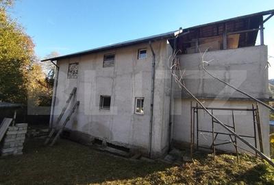 Varfuri Vila S+P+E+M, 7 camere, 2 bai, 127 mp utili - 9
