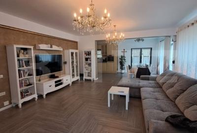 Casa 4 camere eleganta Stupini