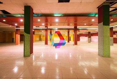 Spatiu comercial 3000 - mp #plus-imo.ro - 3