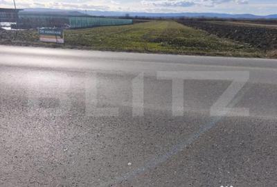 Teren de 4900 mp, în Central - 1