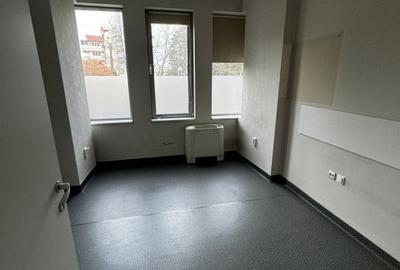 Spatiu comercial pe 2 nivele 700mp cu 20 incaperi si 10 bai pretabil clinica - 3