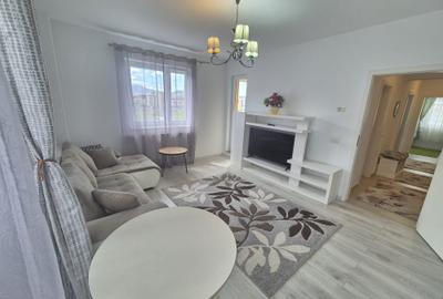 Apartament cu 2 camere decomandat, mobilat în Tractorul - 4