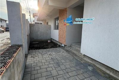 Casă cu 4 camere în Central - 1