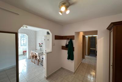 Apartament cu 3 camere decomandat în Central - 8