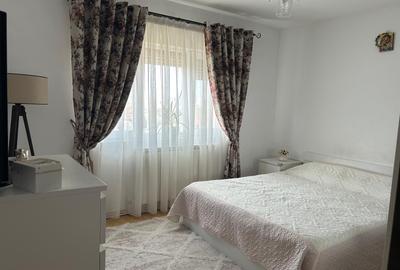 Apartament cu 3 camere decomandat în 1 Decembrie - 1