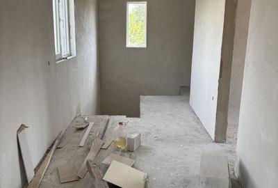 Casă cu 4 camere cu Teren 200 Mp în Central - 12