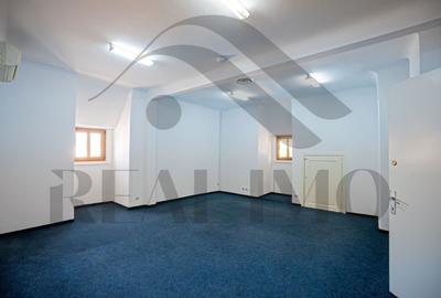 Casă individuală cu 63 camere cu Canalizare în P-ța Romană - 25