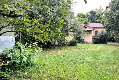 Teren Central /Casa 3 camere - 6