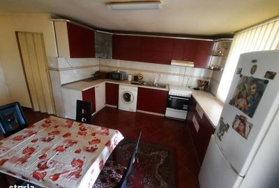 Casă cu 4 camere cu Teren 1376 Mp în Moftin - 2