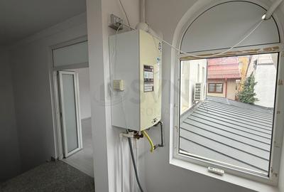 Casă individuală cu 9 camere cu Canalizare în Eminescu - 10