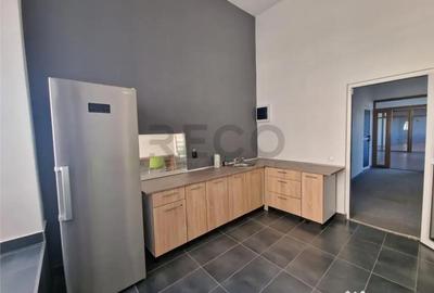 Spațiu comercial, de 200 mp, în Central - 4