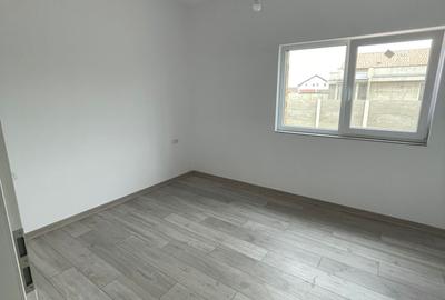 360 Grade Imobiliare oferă spre vânzare două jumătăți de duplex, Bucovat - 3