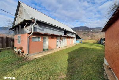 Casă cu 4 camere cu Teren 5500 Mp în Central - 8