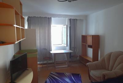 Garsonieră nedecomandată în Central - 2