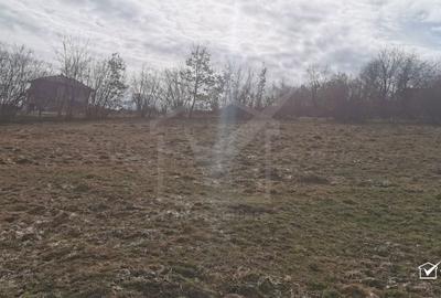 Teren de 880 mp, în Făget