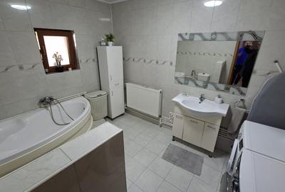 Casă individuală cu 6 camere cu Canalizare în Eforie Nord - 24