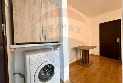 Apartament cu 2 camere semidecomandat, mobilat în Florilor - 7