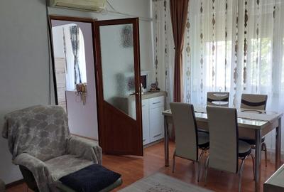 Apartament cu 3 camere semidecomandat în Central - 2
