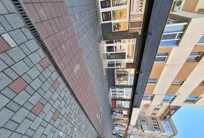 Spațiu comercial, de 20 mp, în Central - 3