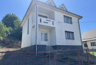 Casă cu Teren 1662 Mp în Remeți