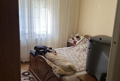 Apartament cu 2 camere decomandat în C5 - 7