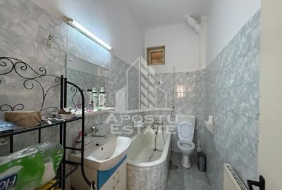 Apartament cu 3 camere semidecomandat, mobilat în Sinaia - 12