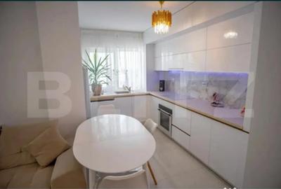 Apartament cu 3 camere semidecomandat în Central - 6