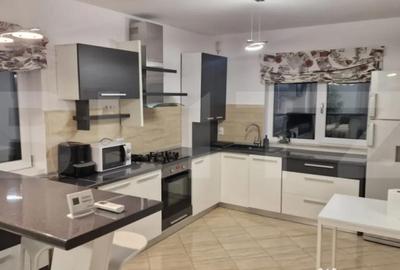 Casă cu 4 camere cu Teren 37 Mp în Central - 13