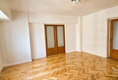 Apartament cu 3 camere decomandat în Victoriei - 1