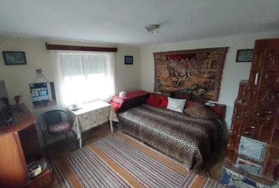 Casa modesta cu teren generos, zona Magura, - 4