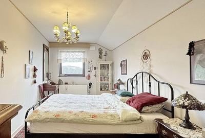 Casă cu 7 camere cu Teren 1295 Mp în Schei - 9