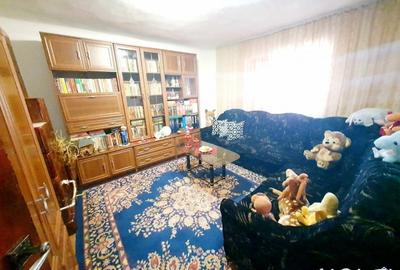 Casa+Teren aferent si Anexe, Str. Petresti - 6