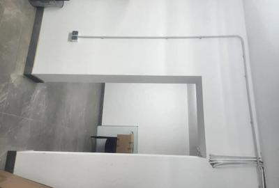 Spațiu comercial, de 28 mp, în Central - 7