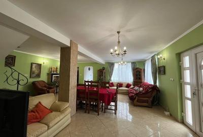 Vilă cu 7 camere, 3 băi, P+M, garaj, terasă, 1130 mp teren, Sântandrei, Bihor. - 7