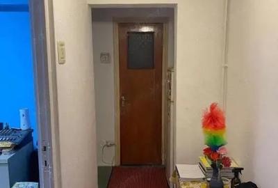 Apartament de 3 camere ( 4 min metrou )-Drumul Taberei