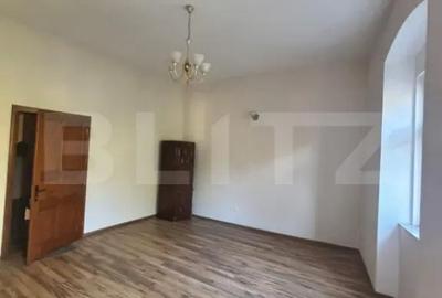 Spațiu comercial, de 30 mp, în Central - 3