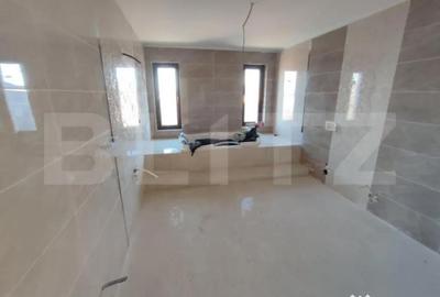 Casă cu 2 camere cu Teren 2000 Mp în Central - 1