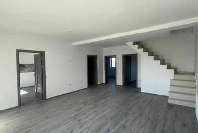 Casă cu 4 camere în Valu lui Traian - 4