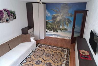 Apartament cu 2 camere decomandat în Nicolina