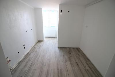 Apartament cu 2 camere decomandat în Micro 20 - 2