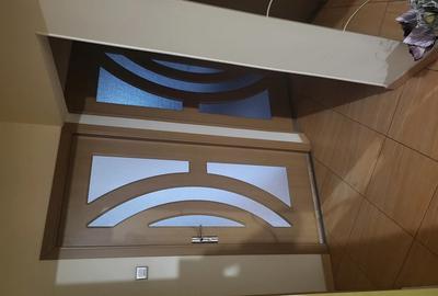 Persoana fizica vand apartament cu 3 camere ,etaj 3 4, decomandat, zona foarte lini?tita - 9