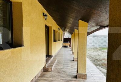Casa spatioasa cu 5 dormitoare, doua bucatarii si teren de 1 - 9