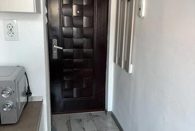 Garsonieră semidecomandată în UTA