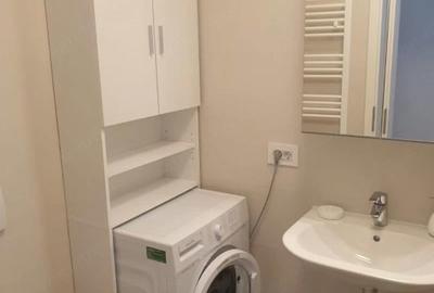 Garsonieră decomandată în Apărătorii Patriei