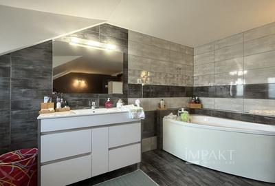 Vila deosebita cu 5 camere pe o strada privata in Borhanci - 11