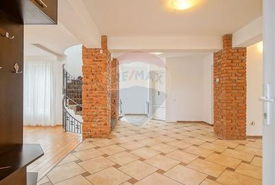 Casă cu 5 camere cu Teren 530 Mp în Central - 7