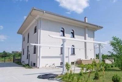Casă cu 6 camere cu Canalizare în Sisești - 2