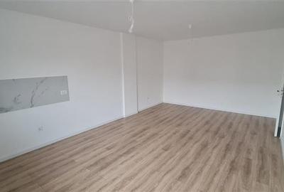 Apartament cu 2 camere decomandat în Tractorul - 6