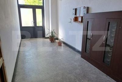 Apartament cu 3 camere în Central - 13