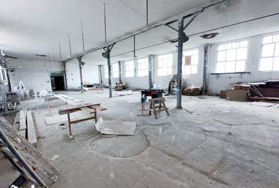 Spațiu comercial, de 2,272 mp, în Central - 13